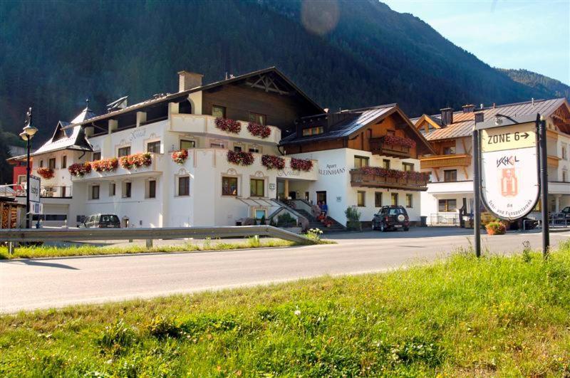 Hotel Kristall B&B 伊施格尔 外观 照片