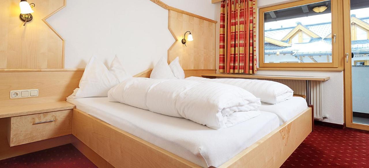 Hotel Kristall B&B 伊施格尔 外观 照片