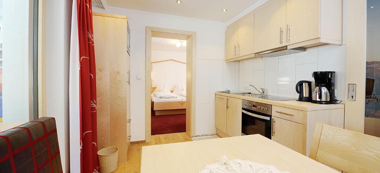 Hotel Kristall B&B 伊施格尔 外观 照片