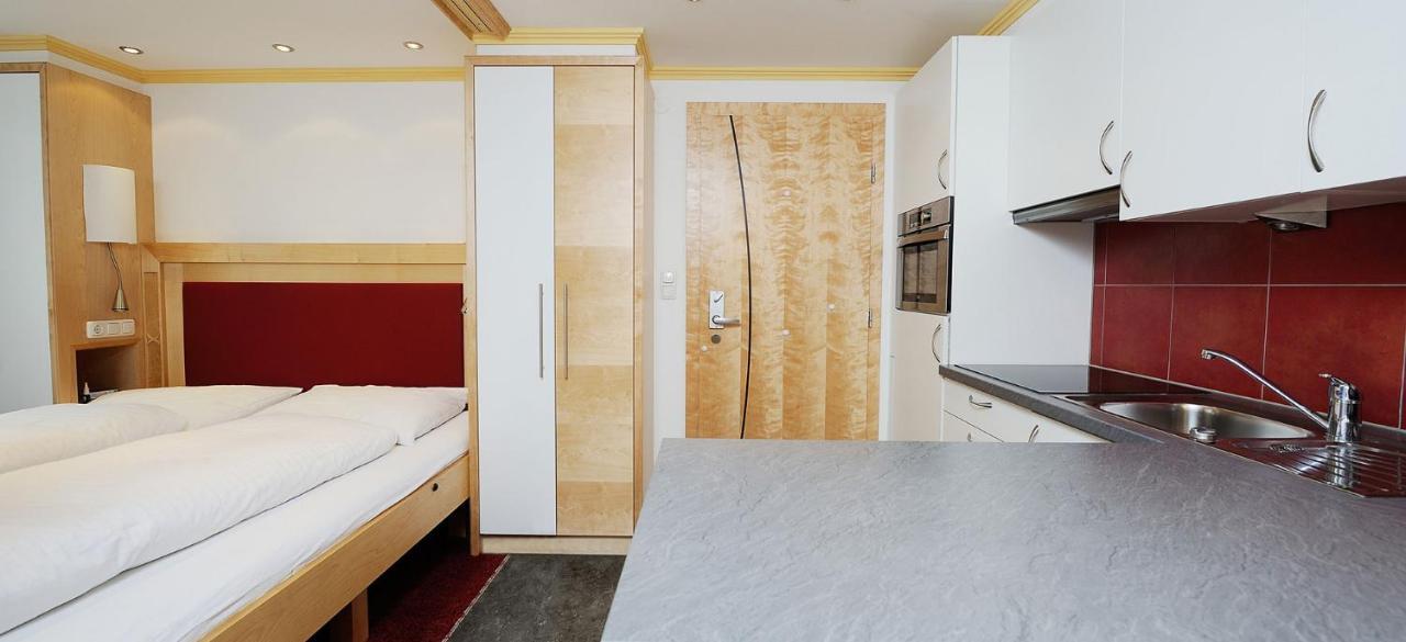 Hotel Kristall B&B 伊施格尔 外观 照片