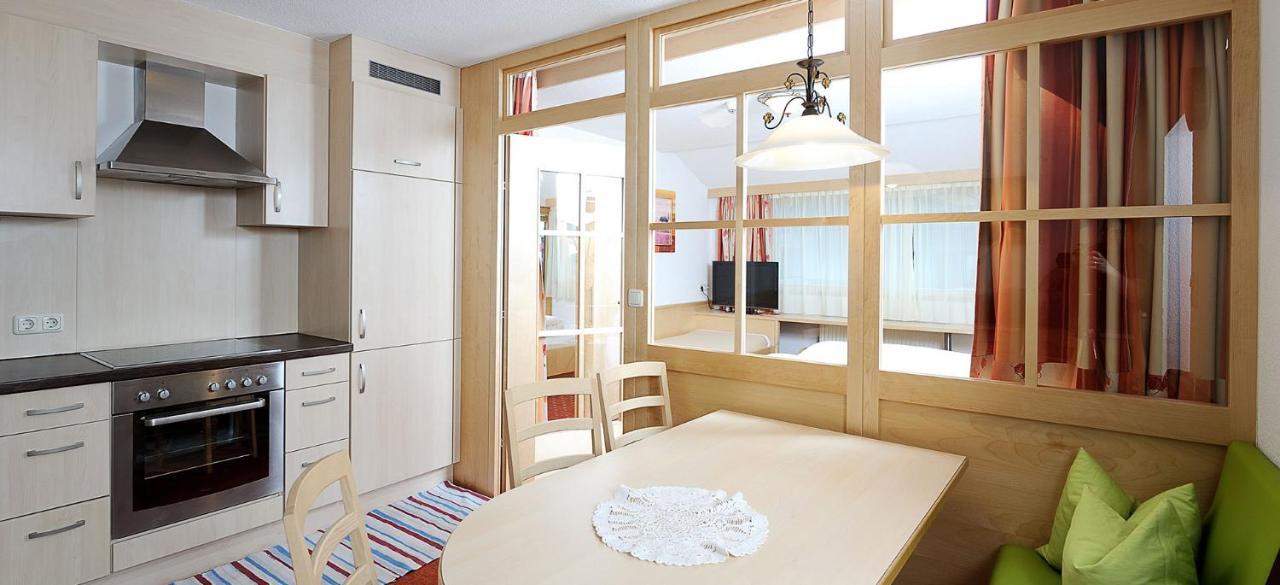 Hotel Kristall B&B 伊施格尔 外观 照片